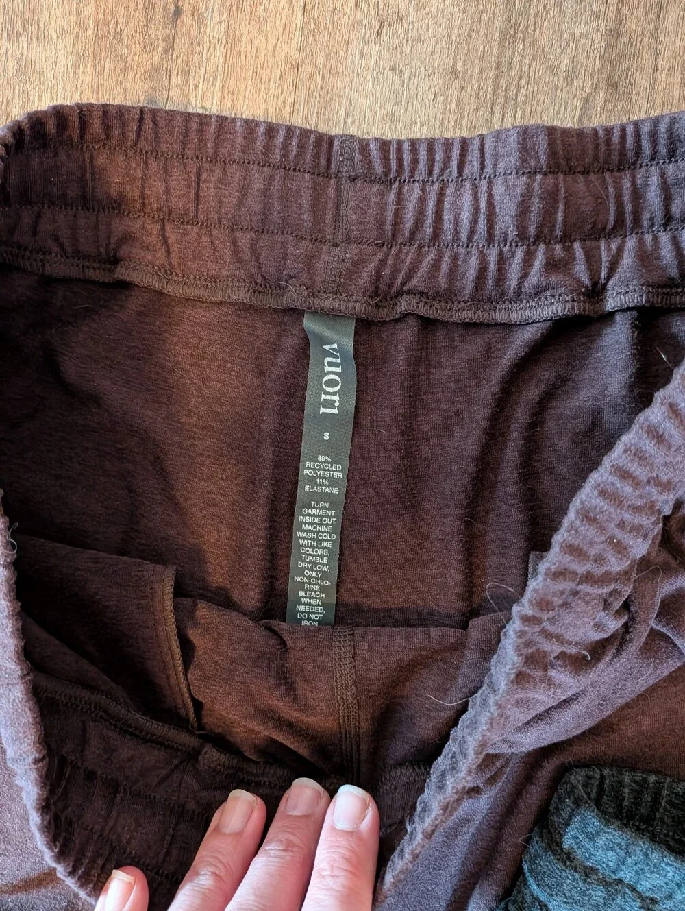 Vuori 3-Pack Jogger Pants - Black, Charcoal, Brown - Picture 5 of 5
